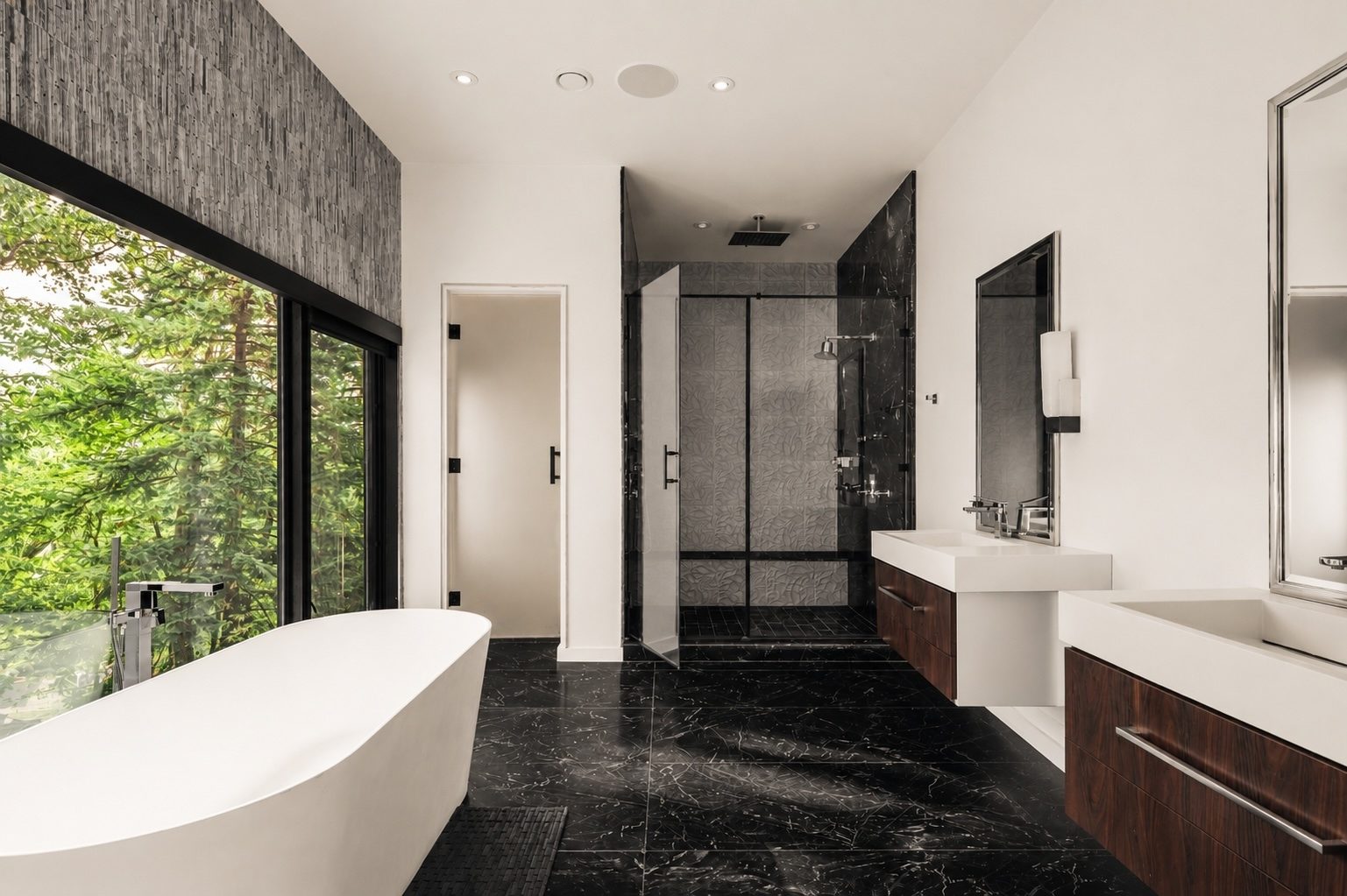 primary bathroom at 15 Seminole Way